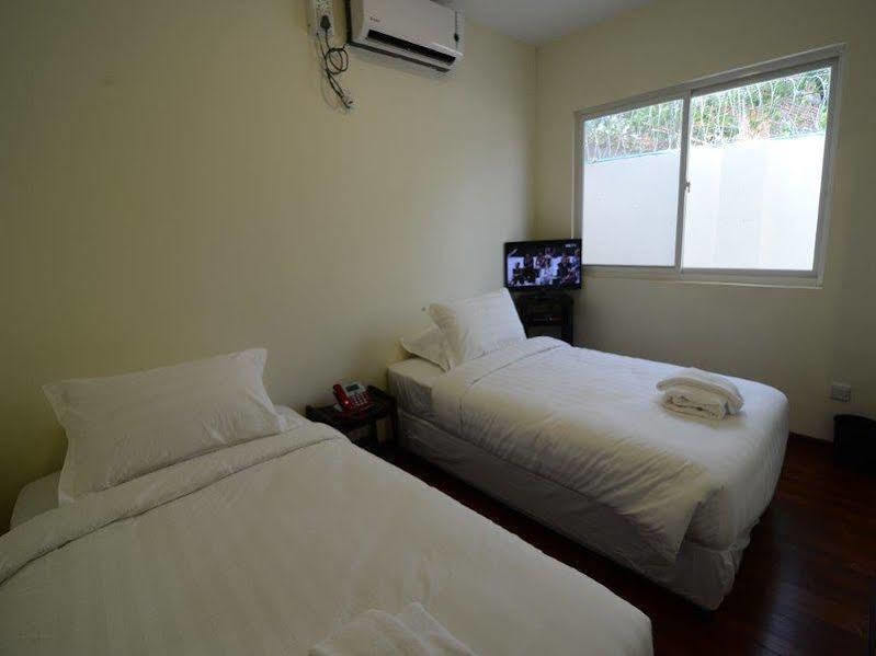 Vista Residence Rangoon Buitenkant foto