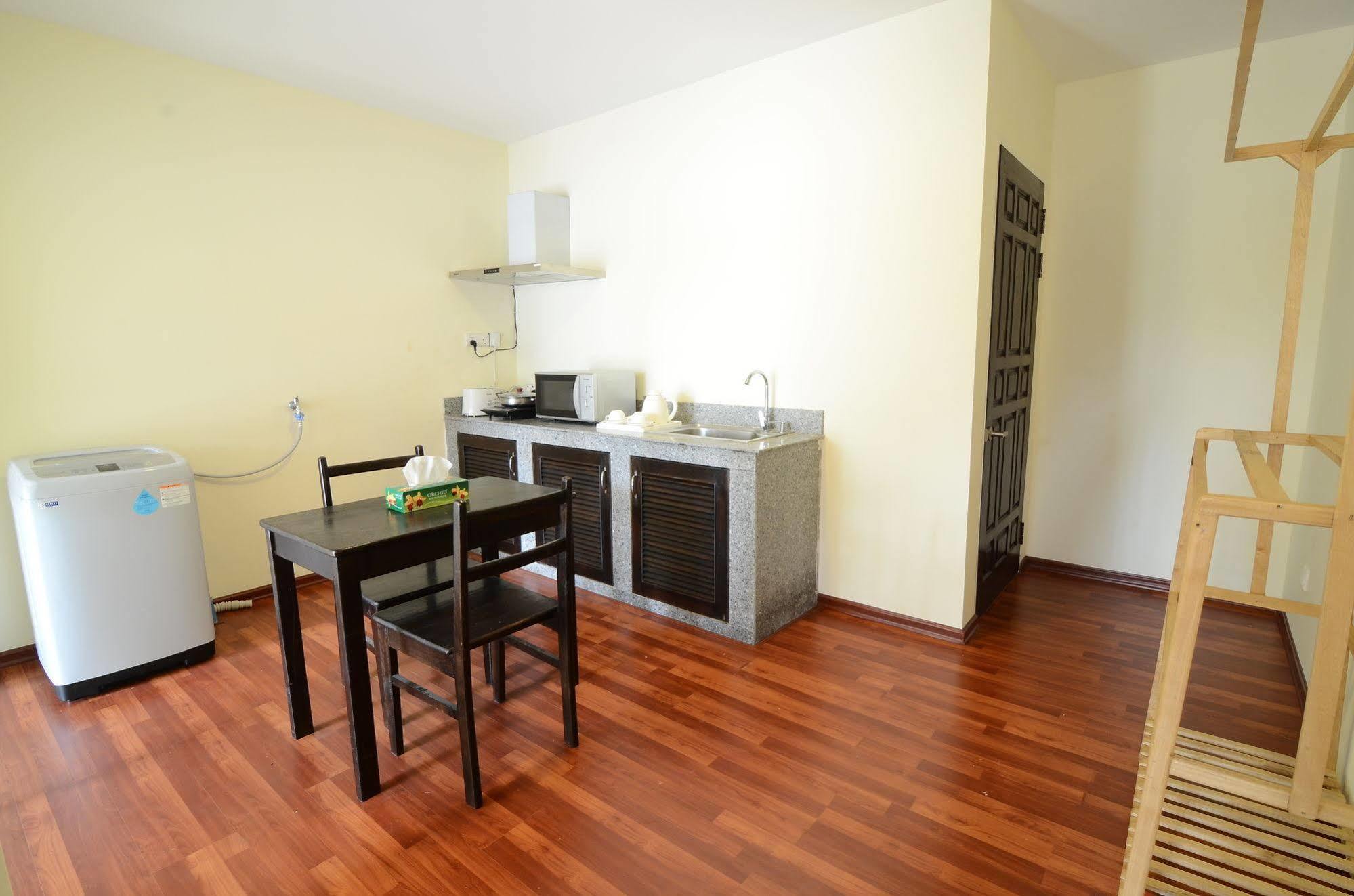 Vista Residence Rangoon Buitenkant foto