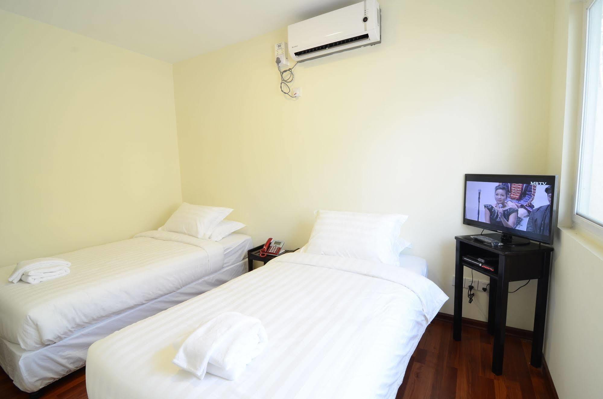 Vista Residence Rangoon Buitenkant foto